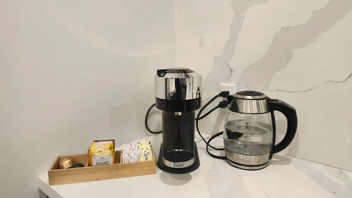 Apartment Luxury Private Suite With Own Entrance, Private Bath Toronto Canada