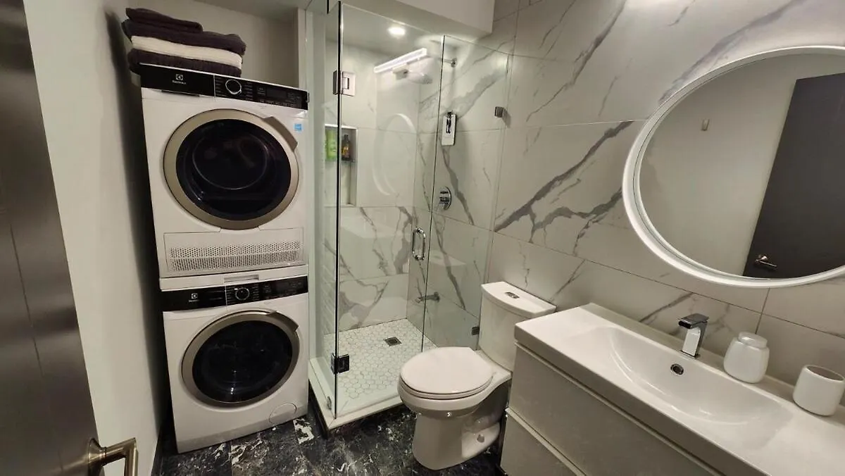 Apartment Luxury Private Suite With Own Entrance, Private Bath Toronto