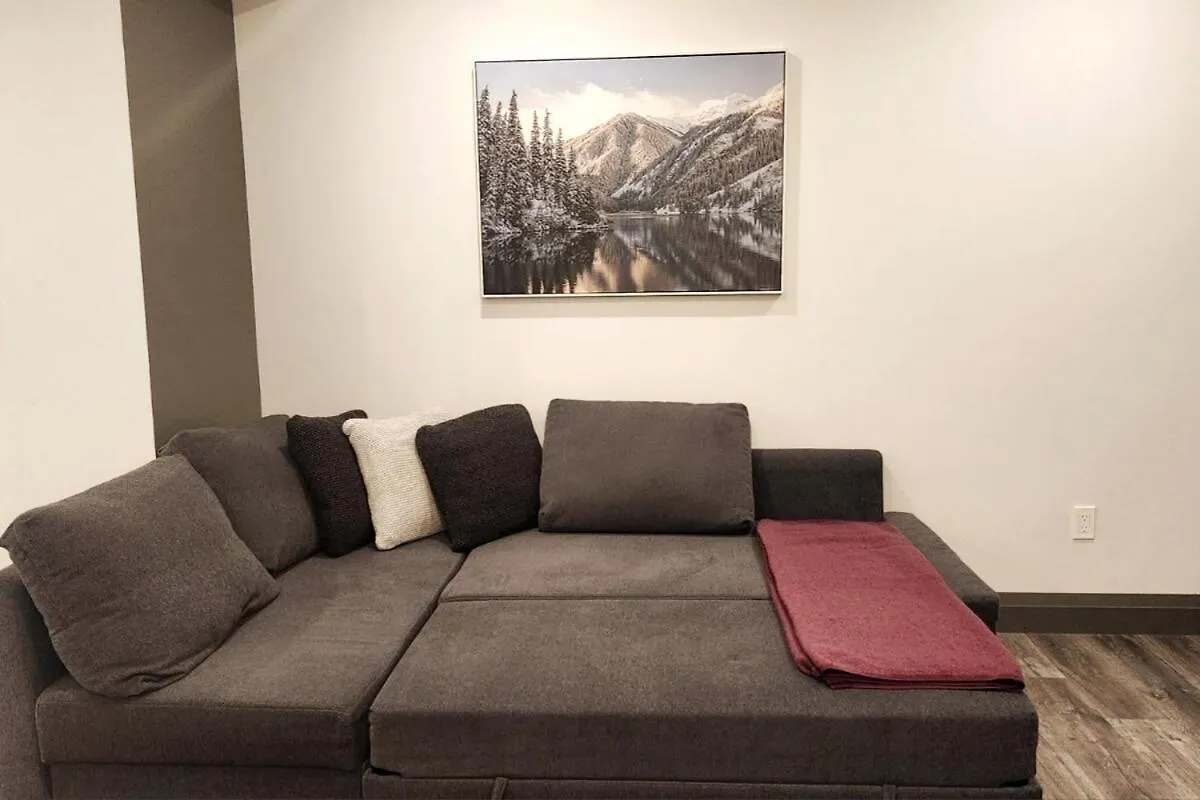 Luxury Private Suite With Own Entrance, Private Bath Toronto Apartment