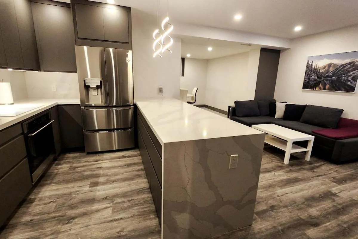 Luxury Private Suite With Own Entrance, Private Bath Toronto